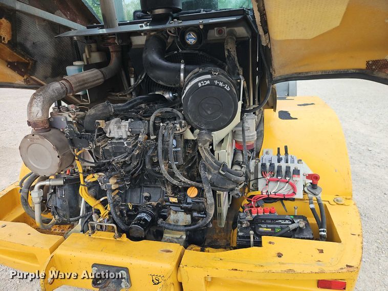 image for item EO7263 2016 John Deere 324K wheel loader