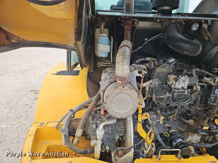 image for item EO7263 2016 John Deere 324K wheel loader