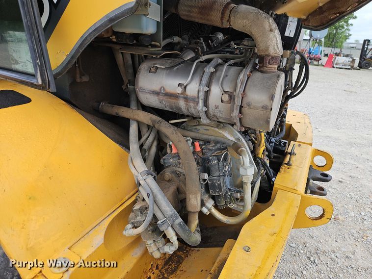 image for item EO7263 2016 John Deere 324K wheel loader