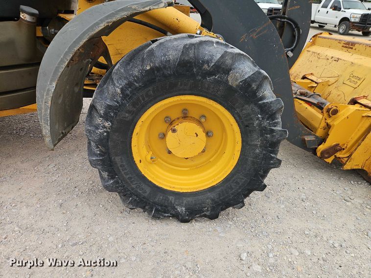 image for item EO7263 2016 John Deere 324K wheel loader