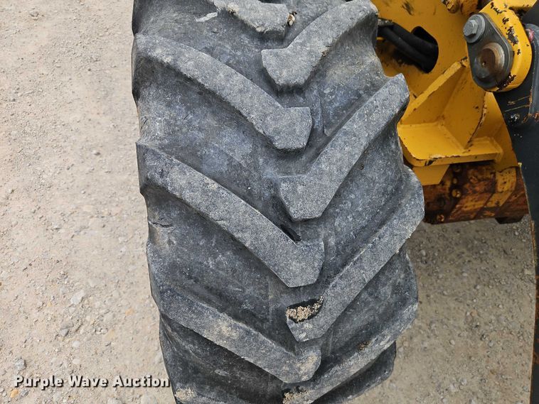 image for item EO7263 2016 John Deere 324K wheel loader