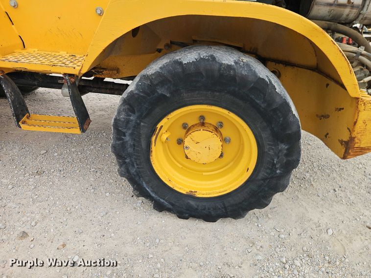 image for item EO7263 2016 John Deere 324K wheel loader