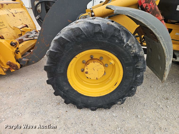 image for item EO7263 2016 John Deere 324K wheel loader