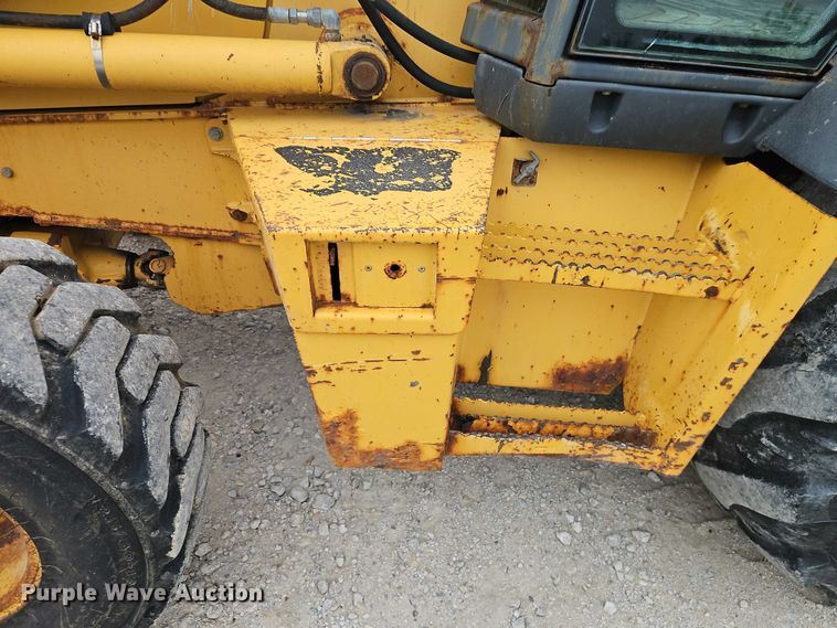 image for item EO7264 2001 John Deere 410G backhoe
