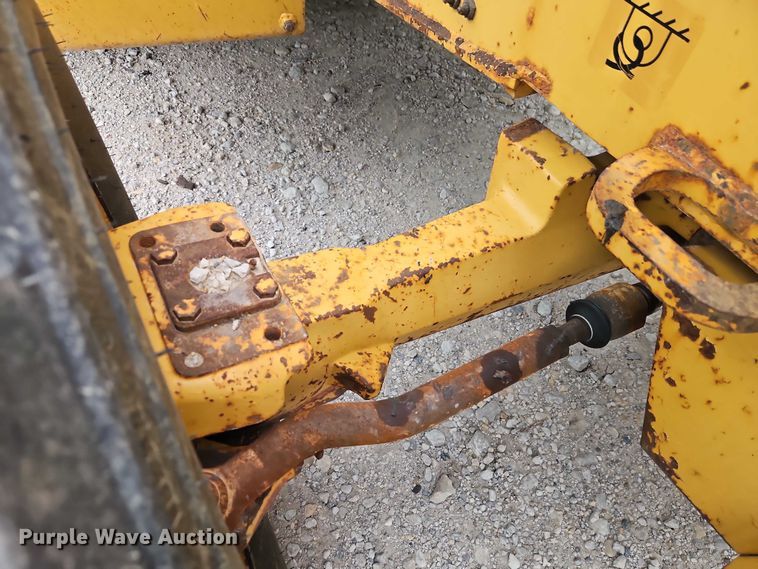 image for item EO7264 2001 John Deere 410G backhoe