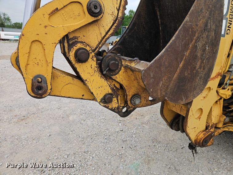 image for item EO7264 2001 John Deere 410G backhoe