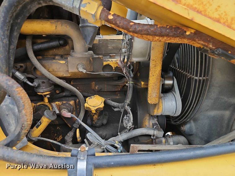 image for item EO7264 2001 John Deere 410G backhoe