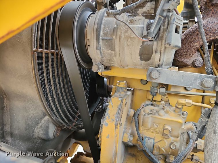 image for item EO7264 2001 John Deere 410G backhoe