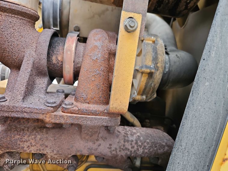 image for item EO7264 2001 John Deere 410G backhoe