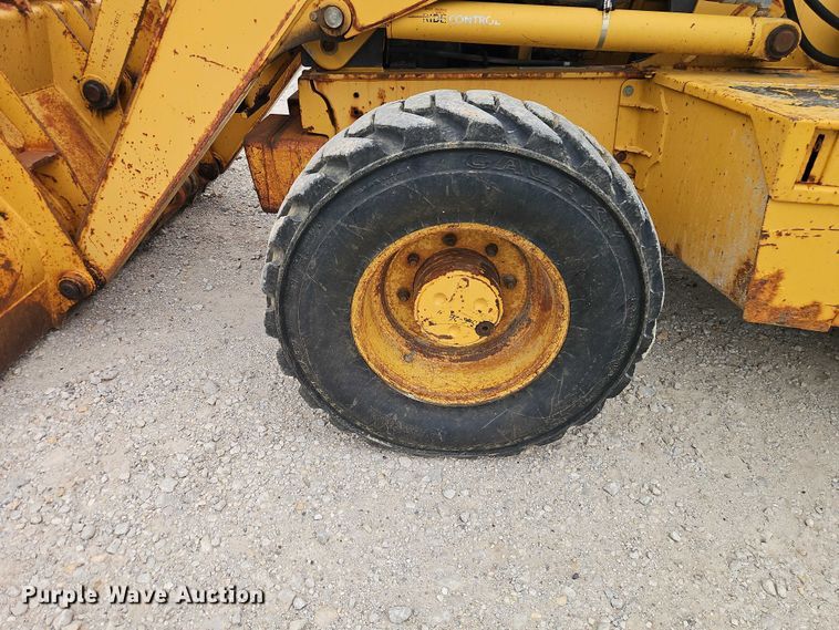 image for item EO7264 2001 John Deere 410G backhoe