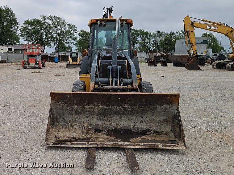 image for item EO7265 2013 John Deere 410K backhoe