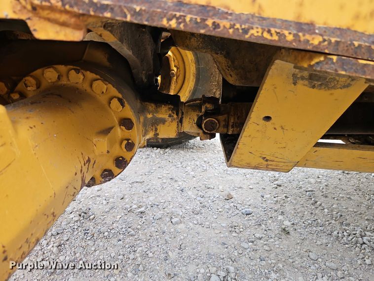 image for item EO7265 2013 John Deere 410K backhoe
