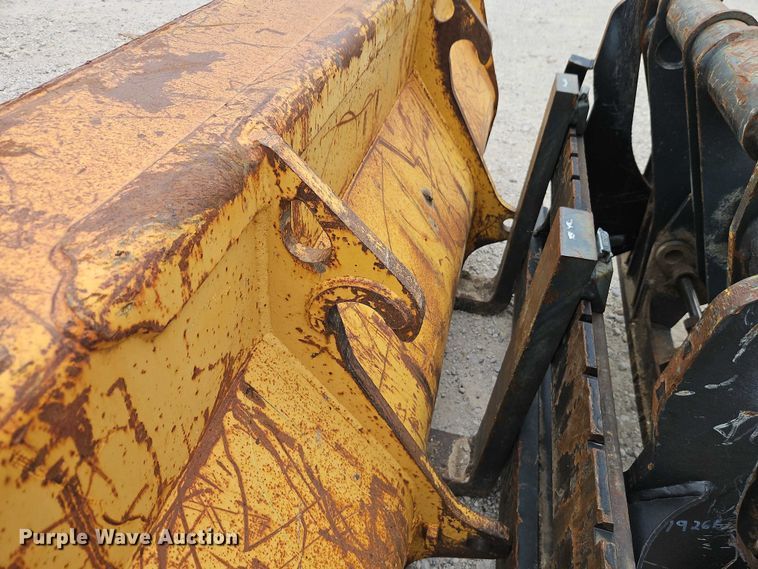 image for item EO7265 2013 John Deere 410K backhoe