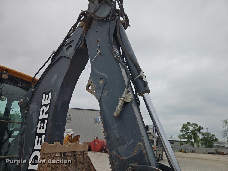 image for item EO7265 2013 John Deere 410K backhoe