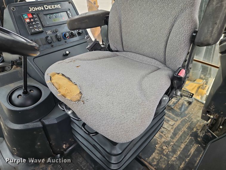 image for item EO7265 2013 John Deere 410K backhoe