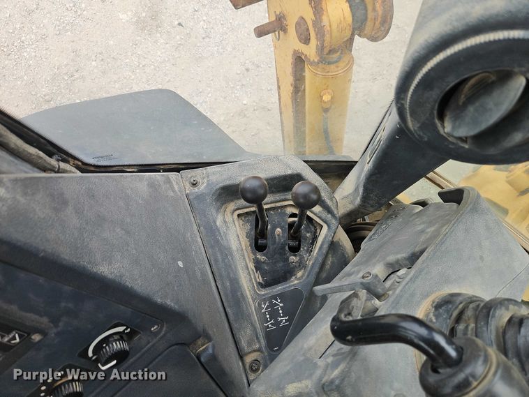 image for item EO7265 2013 John Deere 410K backhoe