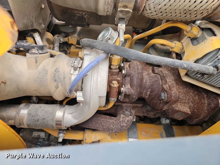 image for item EO7265 2013 John Deere 410K backhoe