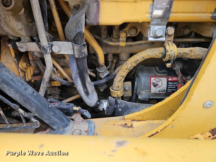 image for item EO7265 2013 John Deere 410K backhoe