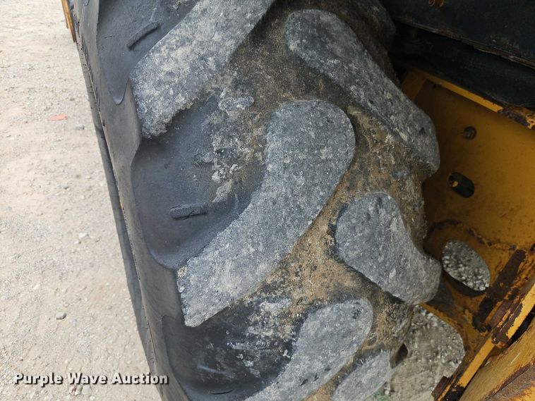 image for item EO7265 2013 John Deere 410K backhoe