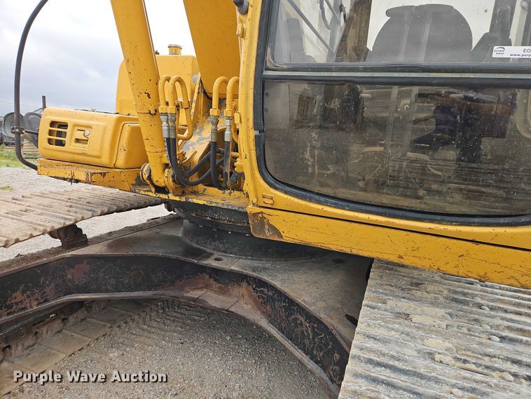 image for item EO7266 1998 John Deere 200LC excavator