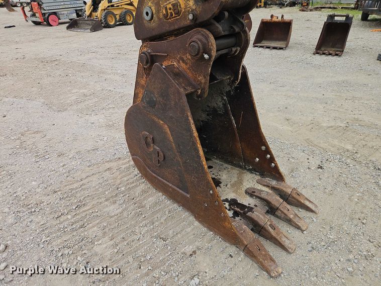 image for item EO7266 1998 John Deere 200LC excavator