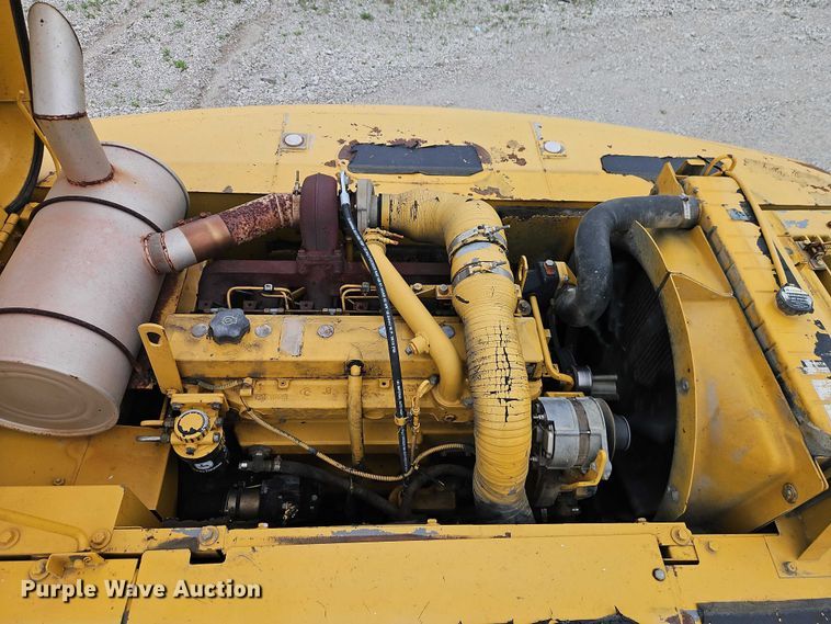 image for item EO7266 1998 John Deere 200LC excavator