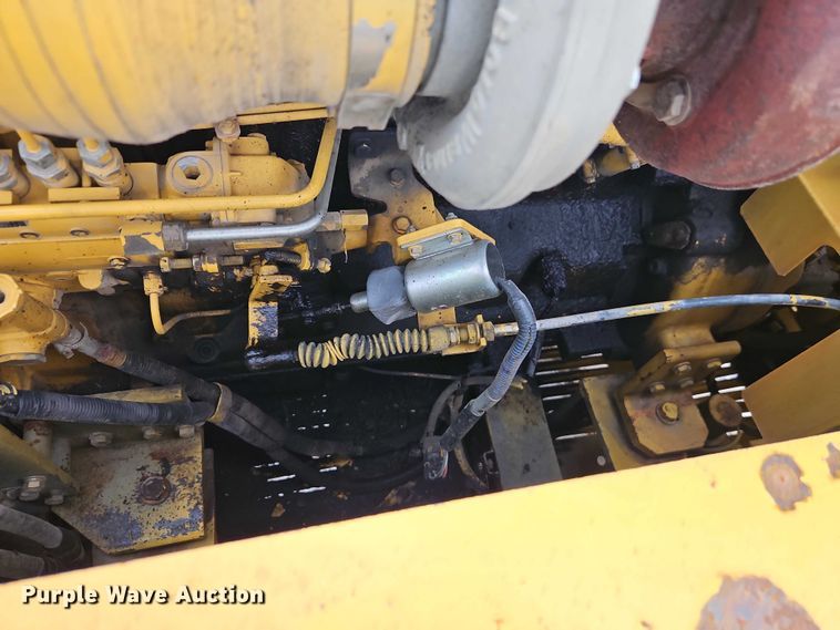 image for item EO7266 1998 John Deere 200LC excavator