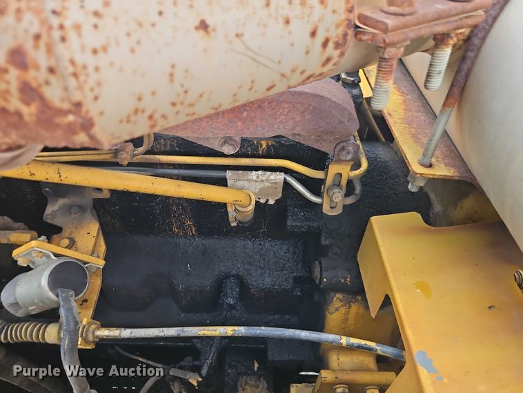 image for item EO7266 1998 John Deere 200LC excavator
