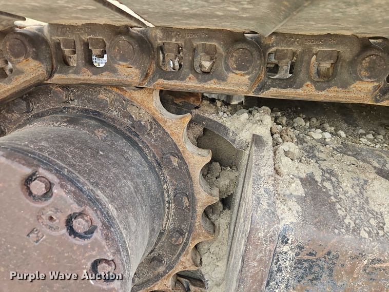 image for item EO7266 1998 John Deere 200LC excavator