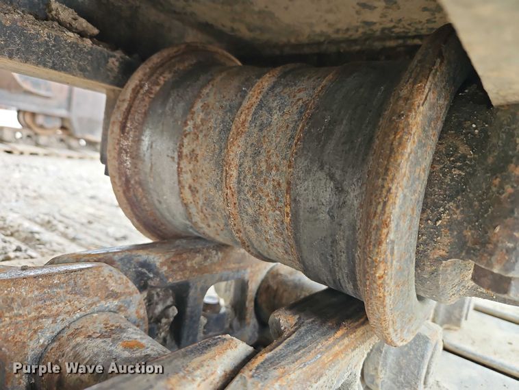 image for item EO7266 1998 John Deere 200LC excavator