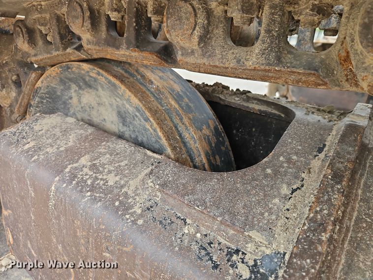 image for item EO7266 1998 John Deere 200LC excavator