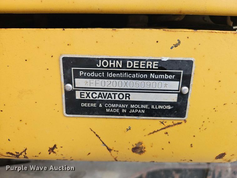 image for item EO7266 1998 John Deere 200LC excavator