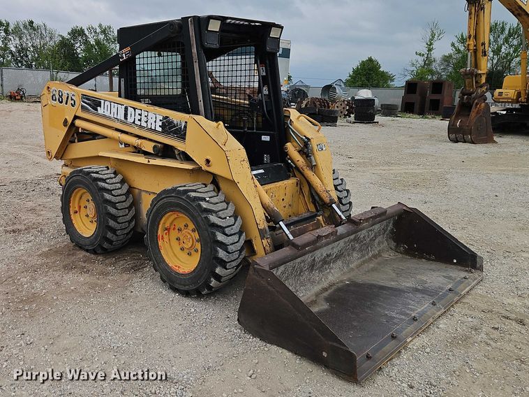 image for item EO7267 1998 John Deere 8875 skid steer loader