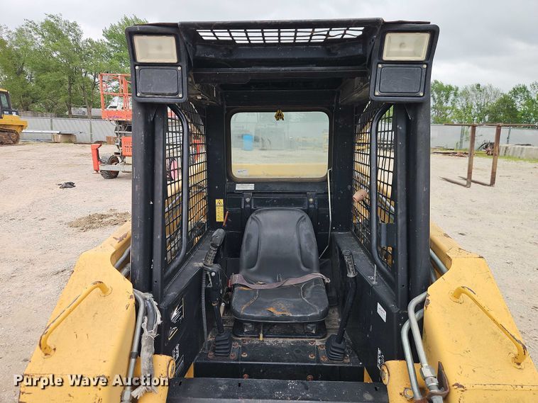 image for item EO7267 1998 John Deere 8875 skid steer loader
