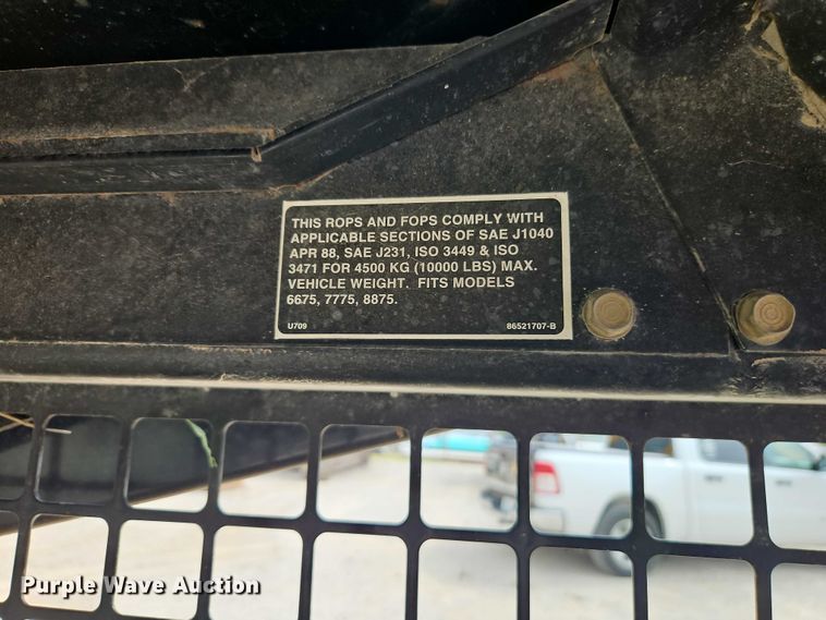 image for item EO7267 1998 John Deere 8875 skid steer loader