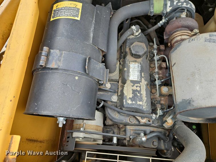 image for item EO7267 1998 John Deere 8875 skid steer loader