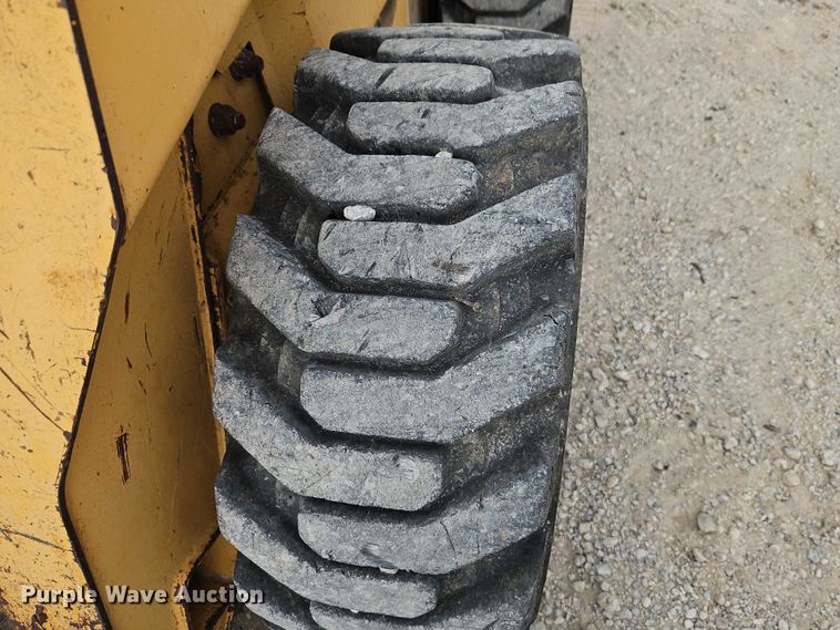 image for item EO7267 1998 John Deere 8875 skid steer loader