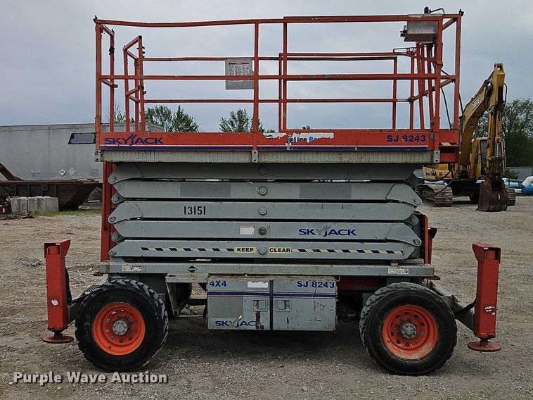 image for item EO7268 2008 SkyJack SJ8243 scissor lift