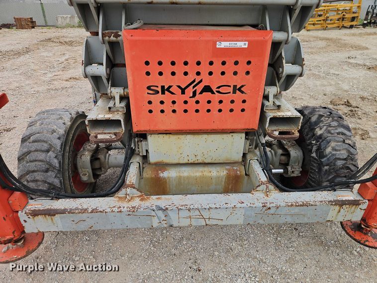 image for item EO7268 2008 SkyJack SJ8243 scissor lift