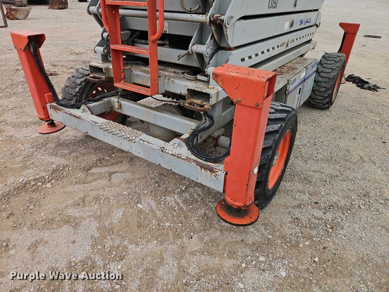 image for item EO7268 2008 SkyJack SJ8243 scissor lift