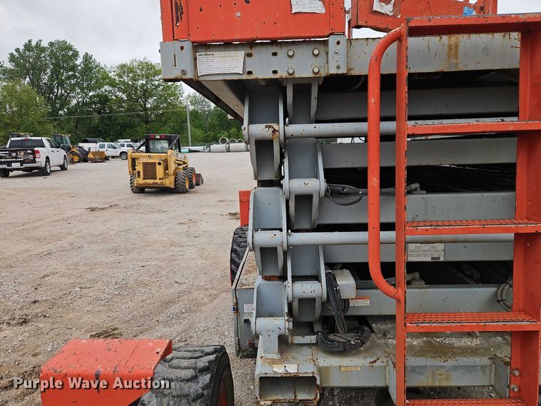 image for item EO7268 2008 SkyJack SJ8243 scissor lift