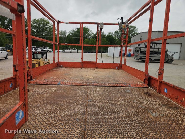 image for item EO7268 2008 SkyJack SJ8243 scissor lift