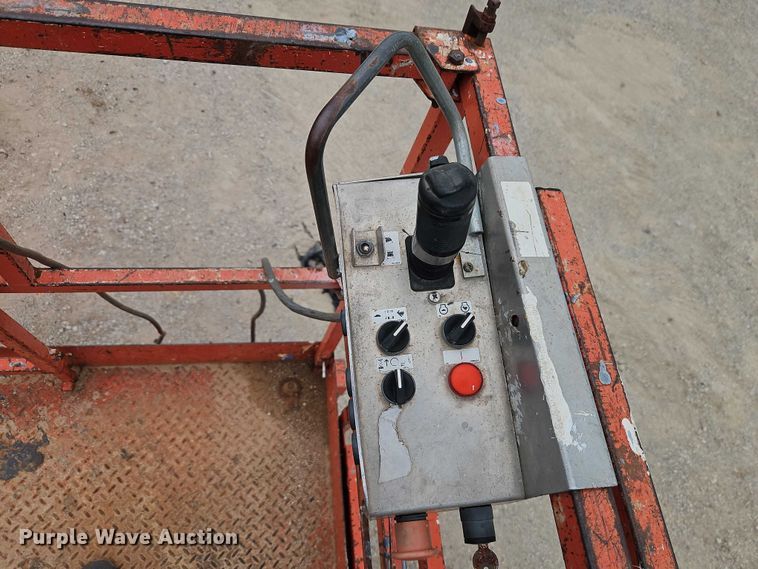image for item EO7268 2008 SkyJack SJ8243 scissor lift