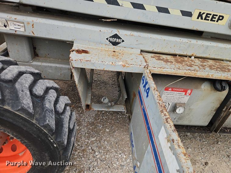 image for item EO7268 2008 SkyJack SJ8243 scissor lift