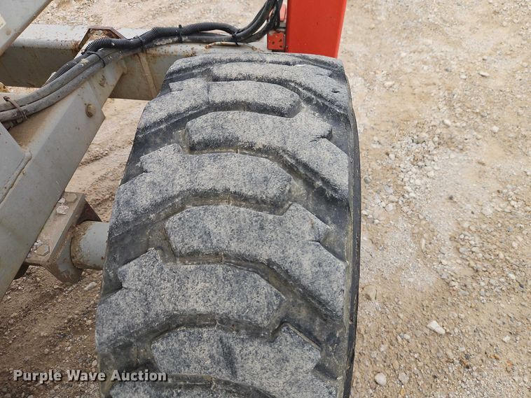 image for item EO7268 2008 SkyJack SJ8243 scissor lift