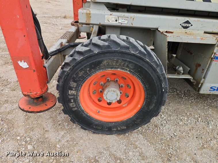 image for item EO7268 2008 SkyJack SJ8243 scissor lift