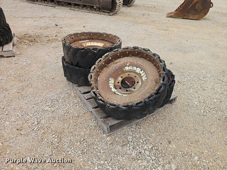image for item EO7270 (4) Air Boss skid steer tires