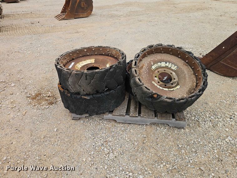 image for item EO7270 (4) Air Boss skid steer tires