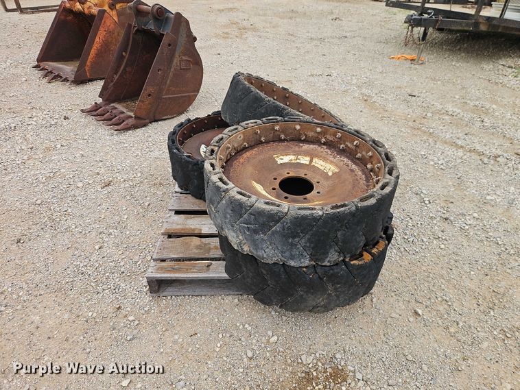 image for item EO7270 (4) Air Boss skid steer tires