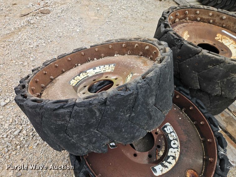 image for item EO7270 (4) Air Boss skid steer tires